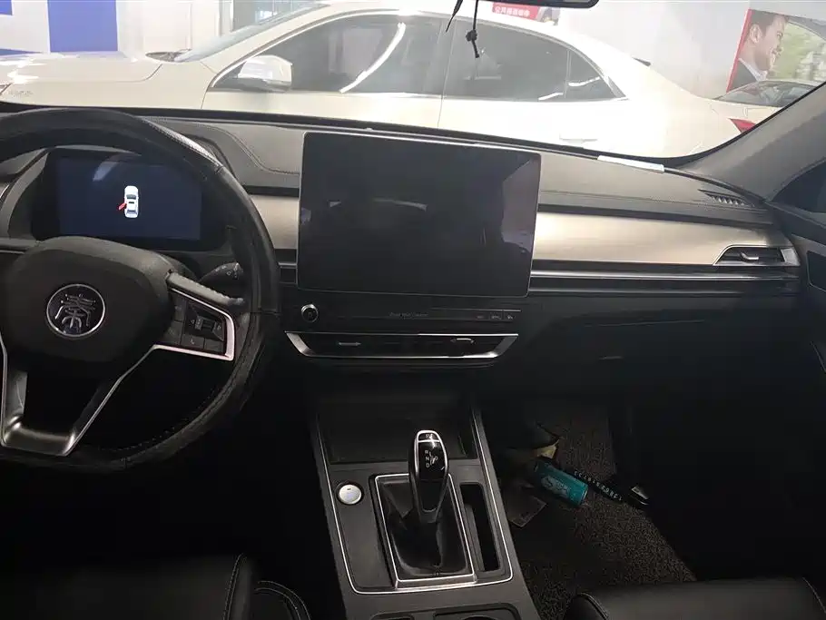 BYD Qin Pro 2018 1.5TI Automatic Smart Connected Dynamic Edition фото 13