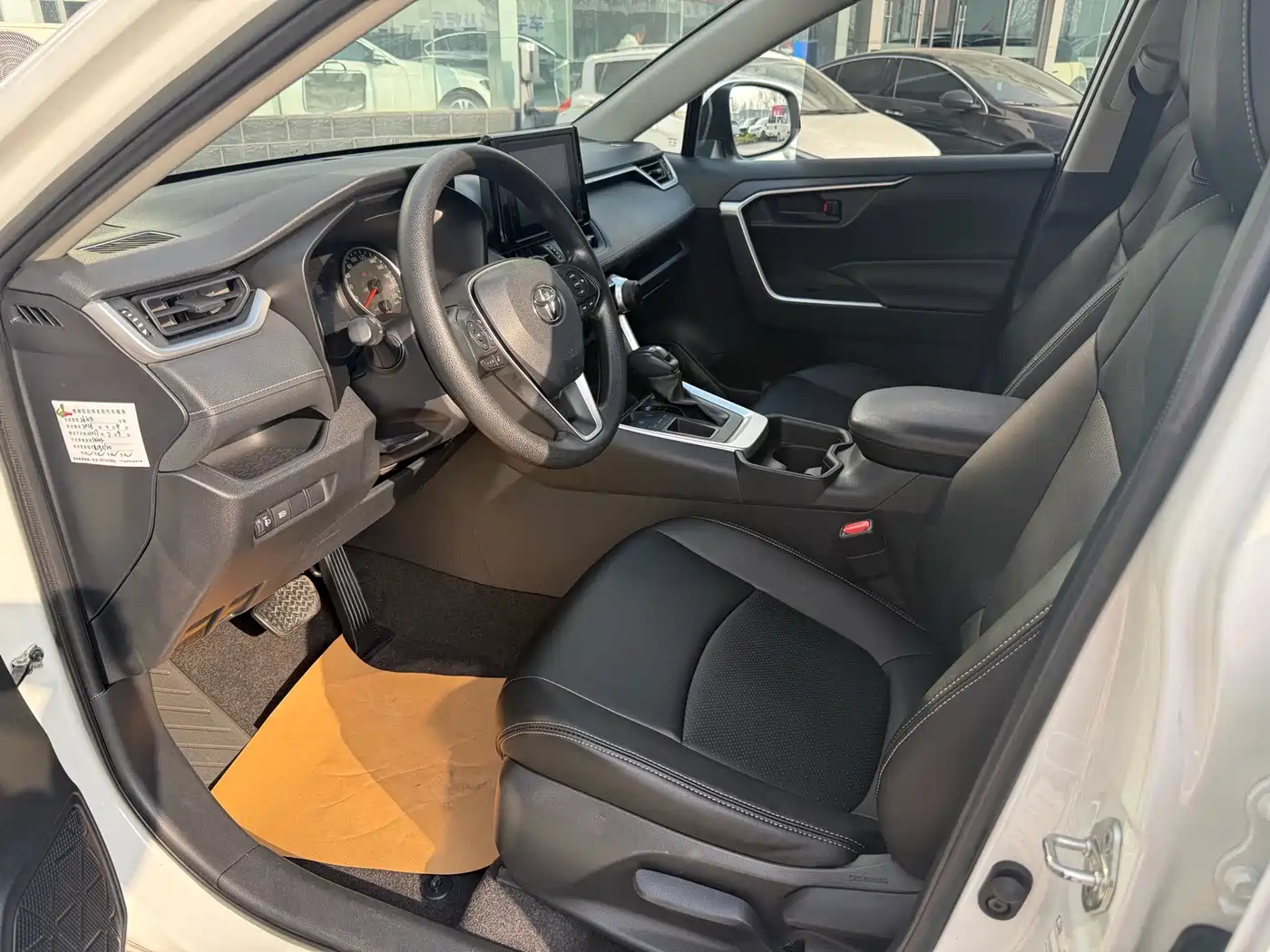 Toyota RAV4 Rongfang 2020 2.0L CVT 2WD Urban Edition фото 5