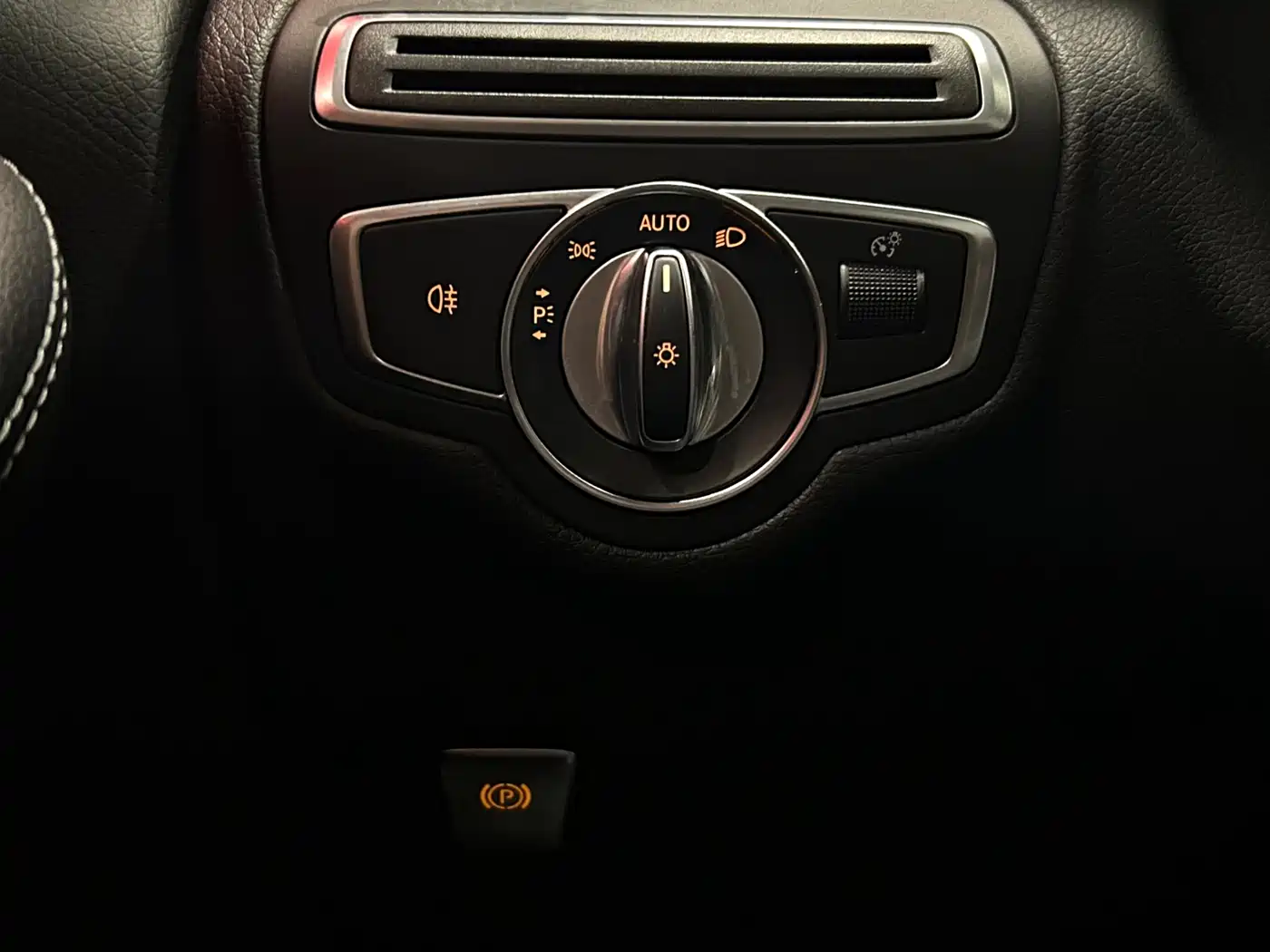 Mercedes-Benz GLC 2020 Facelift GLC 260 L 4MATIC Dynamic фото 18