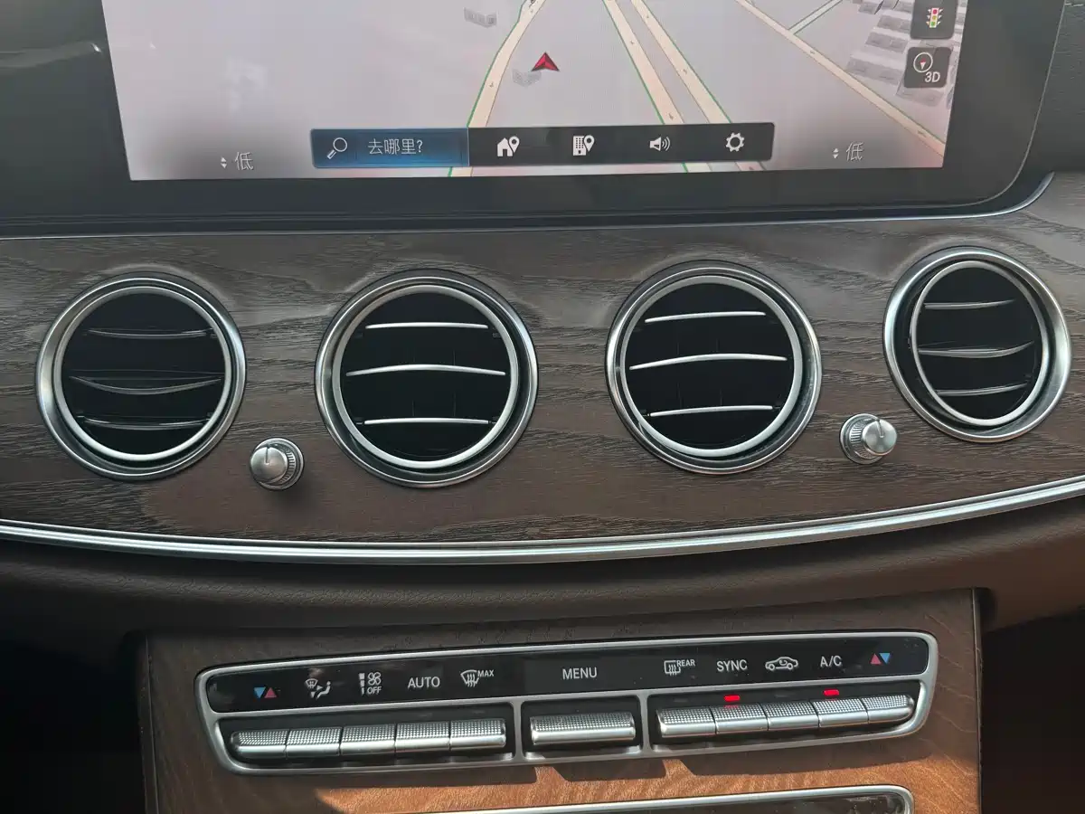 Mercedes-Benz E-Class 2021 E 300 L Fashion фото 28