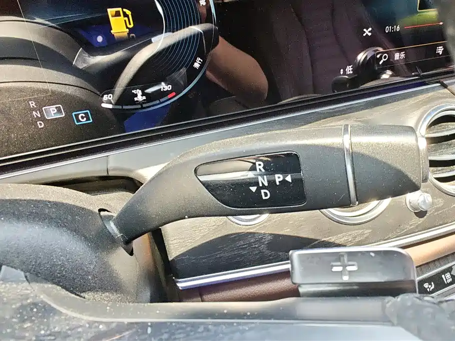 Mercedes-Benz E-Class 2022 E 260 L Sport фото 16