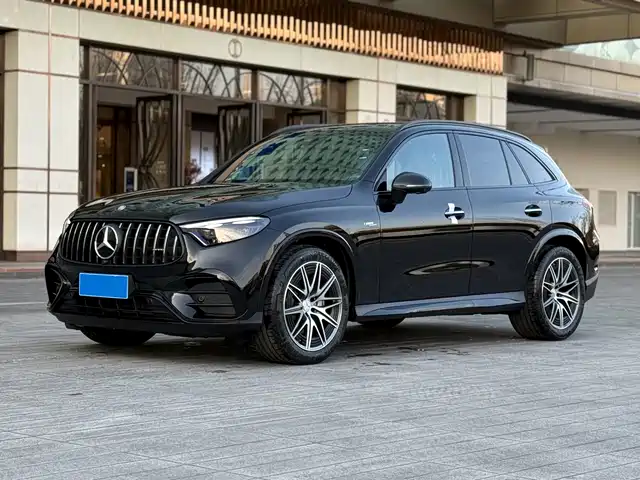 MERCEDES-BENZ GLC AMG