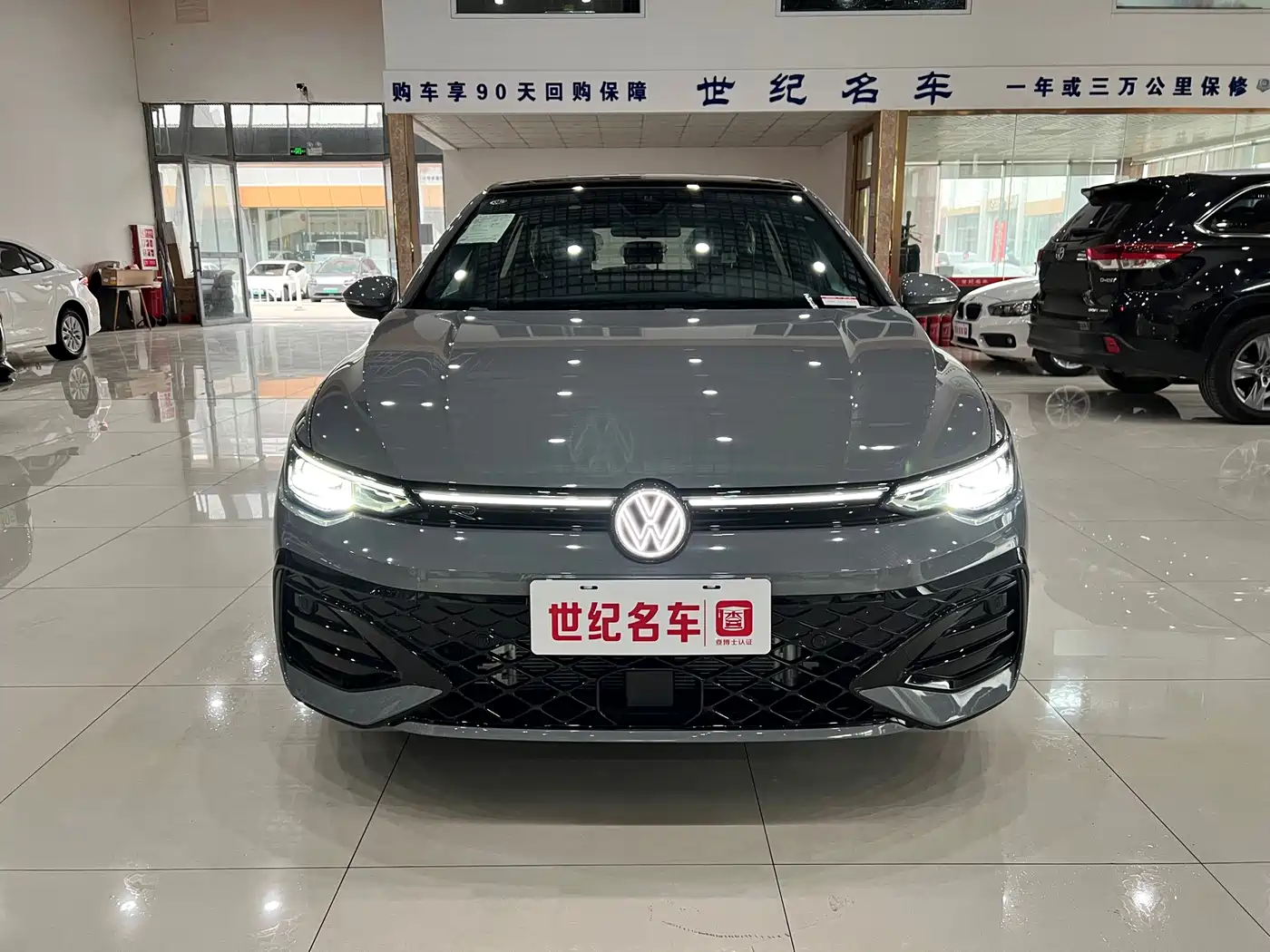 Volkswagen Golf 2025 2025 300TSI R-Line