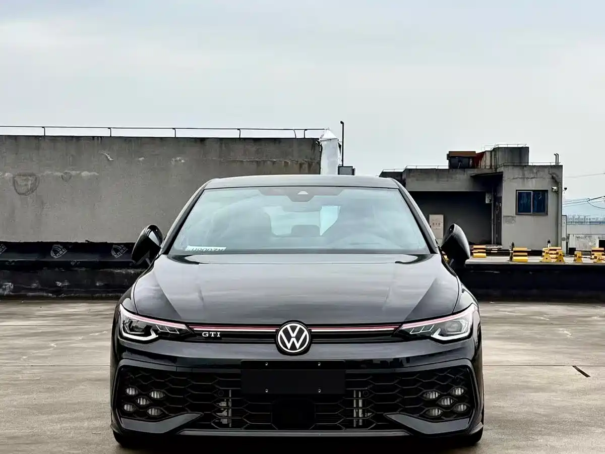 VOLKSWAGEN GOLF GTI