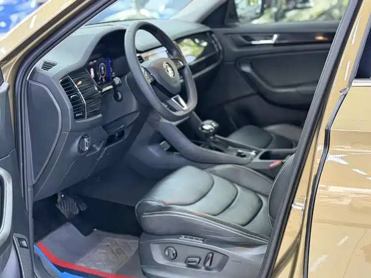 Škoda Kodiaq 2019 Facelift TSI330 7-Seater 2WD Luxury Premium Edition China V фото 7