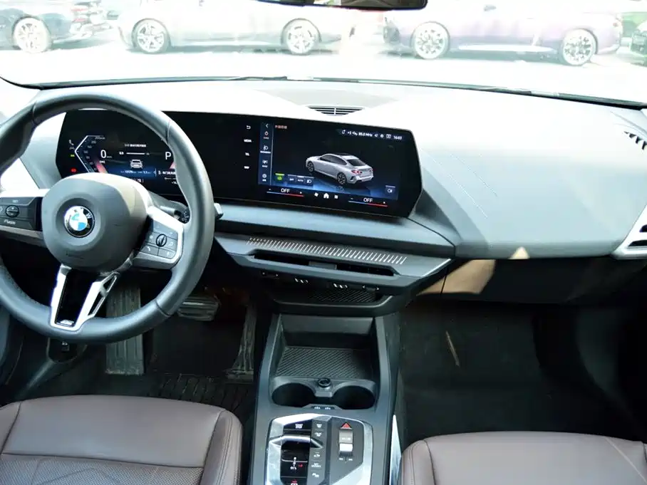 BMW 2 Series 2025 225L M Sport Package фото 11