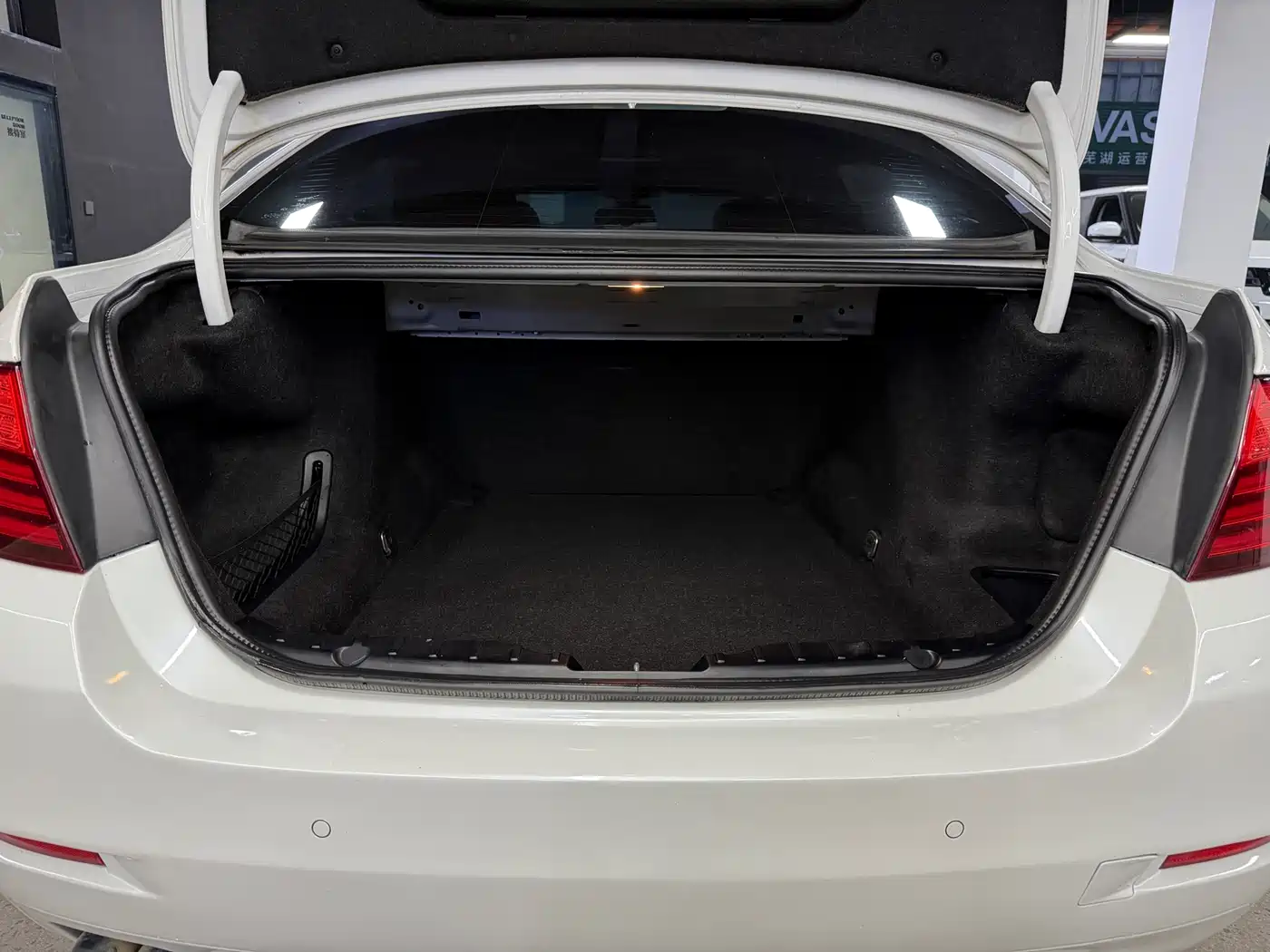 BMW 5 Series 2017 520Li Classic Edition фото 22