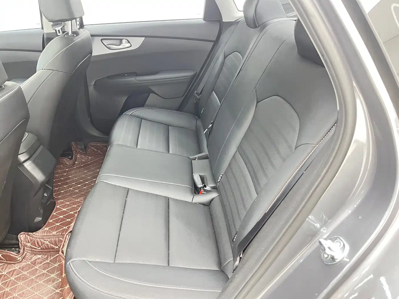 Kia K3 2024 1.5L CVT Comfort Premium Edition фото 9