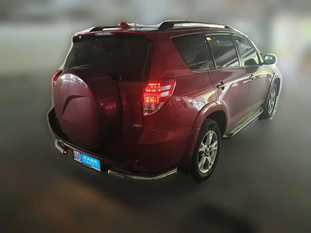 Photo 2 - Toyota RAV4 Rongfang