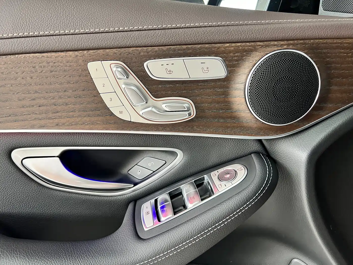 Mercedes-Benz GLC 2022 Facelift GLC 300 L 4MATIC Dynamic фото 19