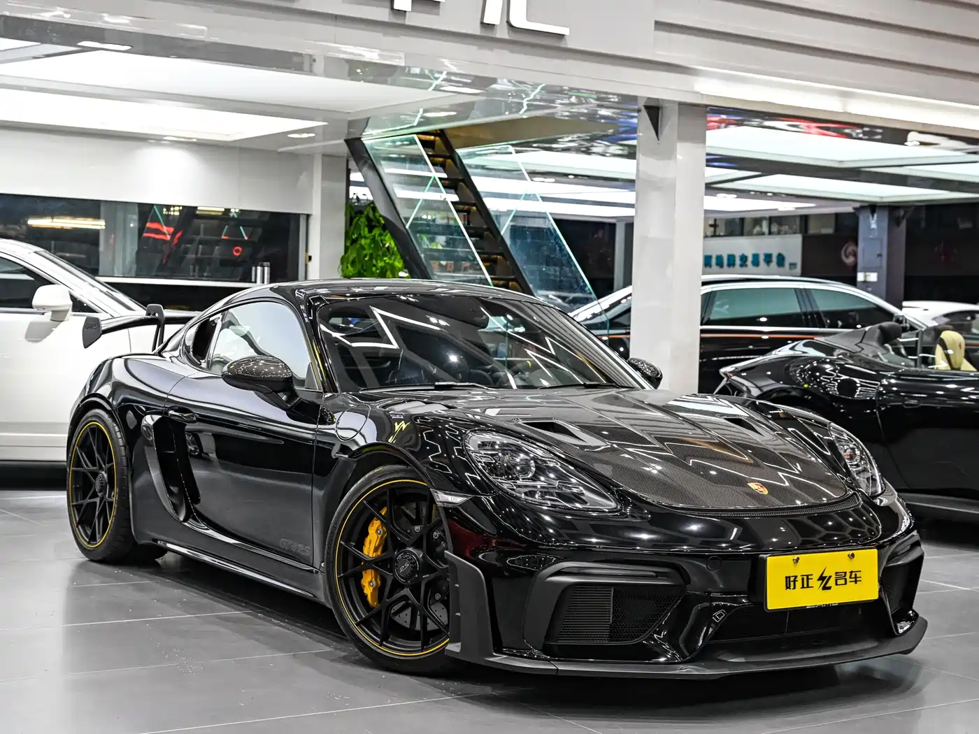 PORSCHE 718