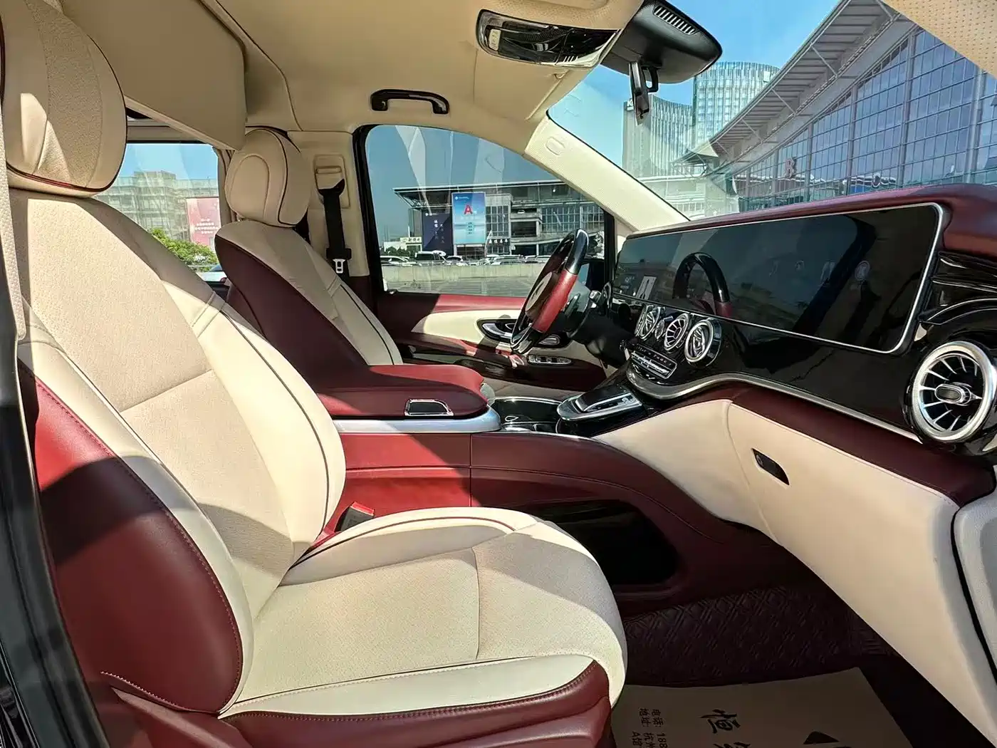 Mercedes-Benz Vito 2023 2.0T Business 7-Seater фото 11