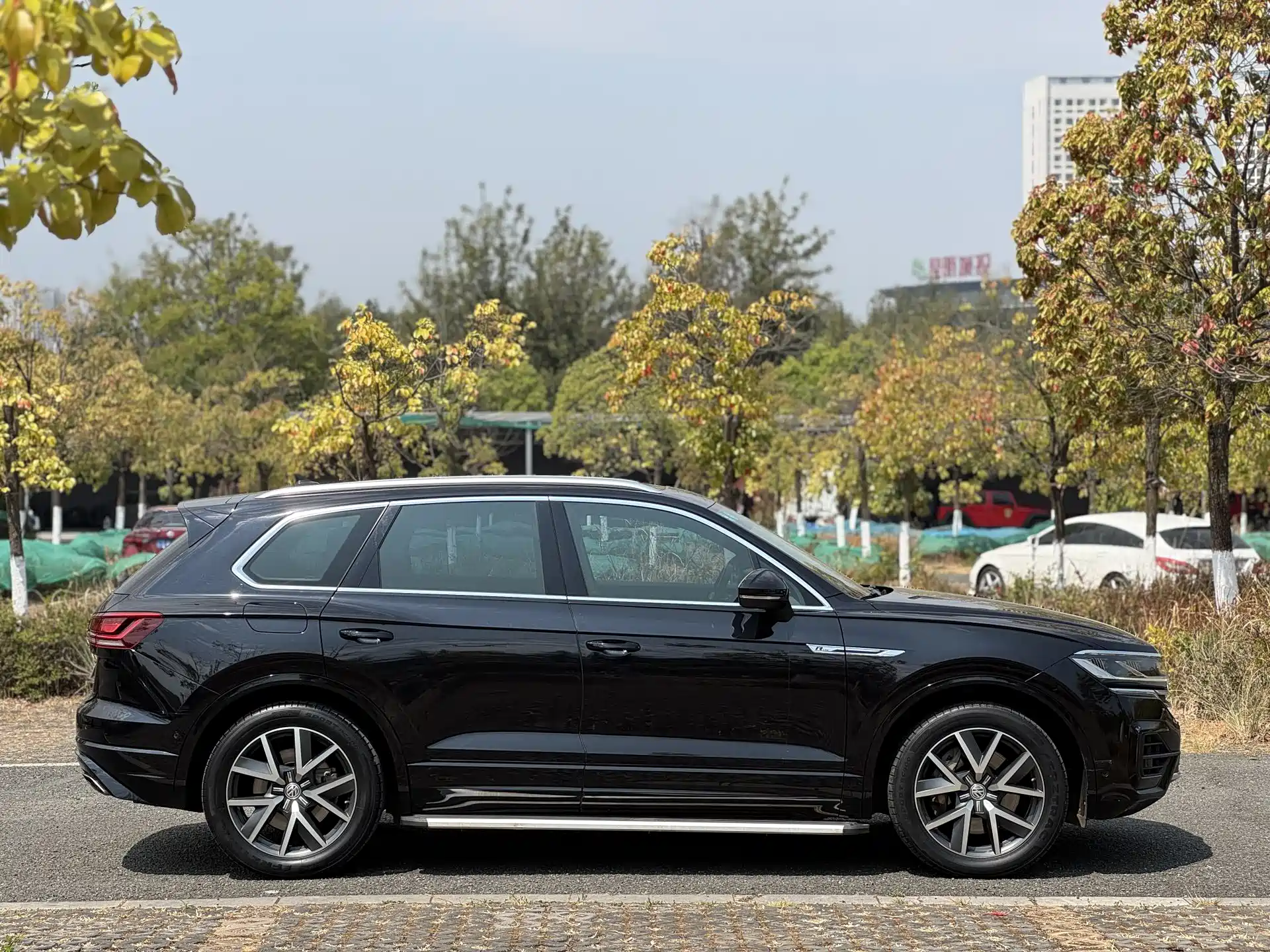 Фото 6 - Volkswagen Touareg