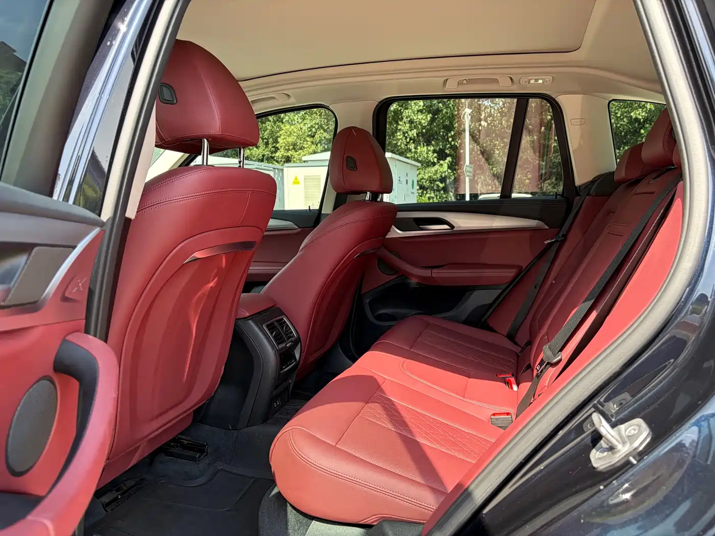 BMW iX3 2022 Innovation Leader фото 15
