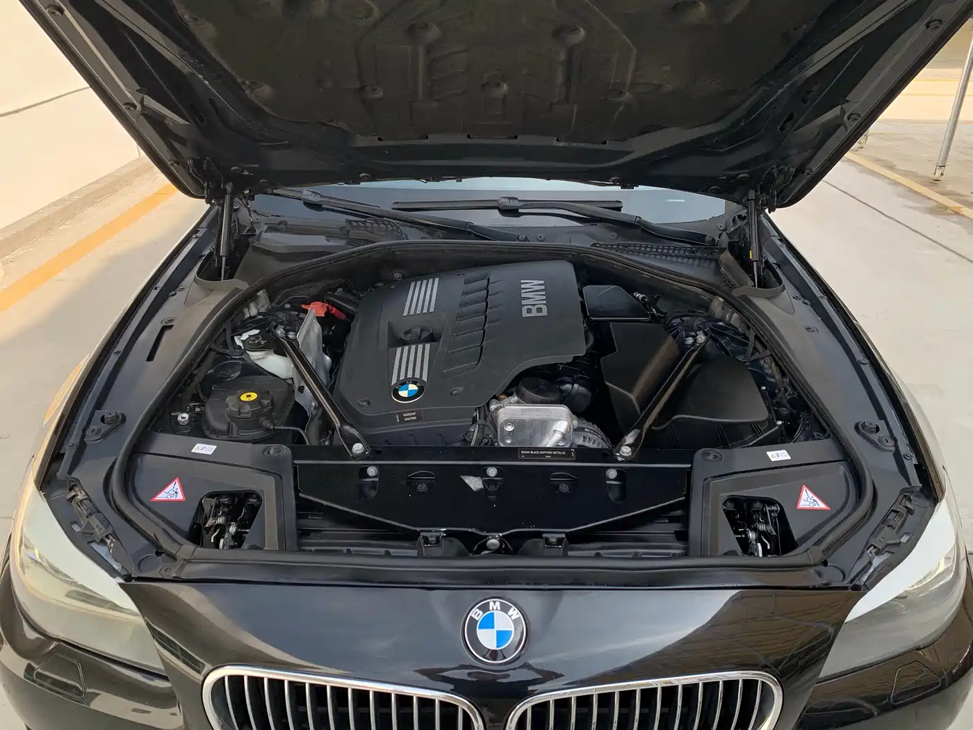 BMW 5 Series 2011 523Li Luxury фото 16
