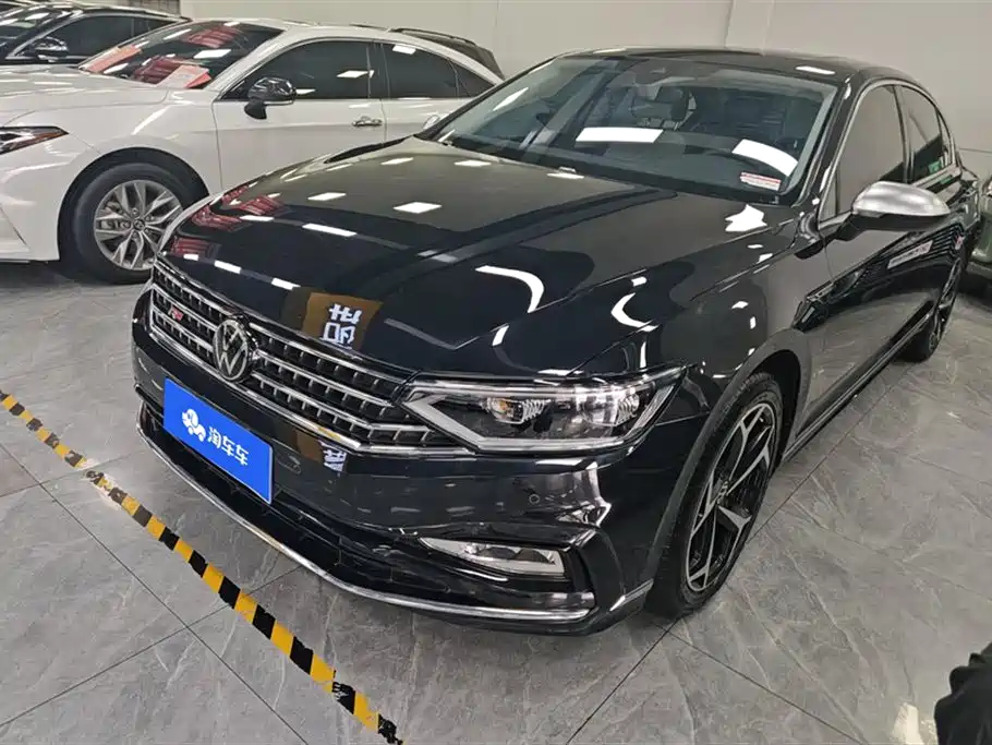 Volkswagen Magotan 2023 Model 2 Million Commemorative Edition 330TSI DSG Luxury