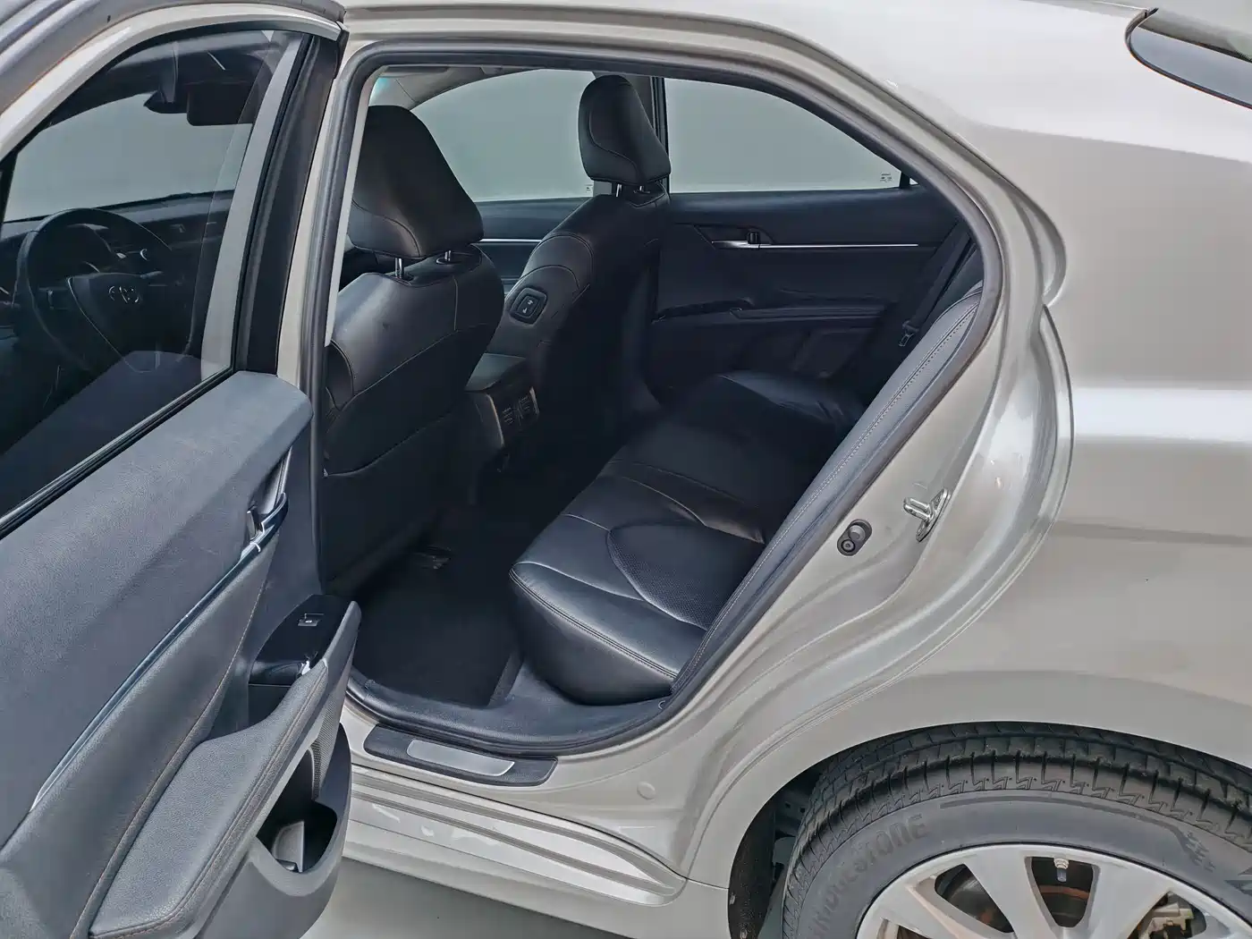 Toyota Camry 2019 2.0G Luxury Edition China VI фото 5