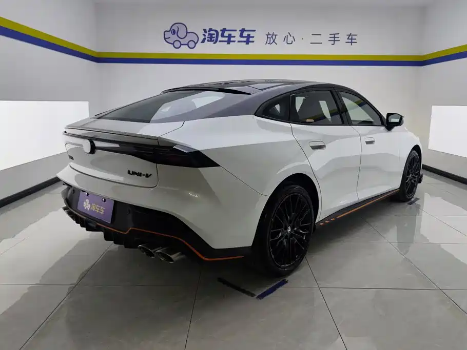 Changan UNI-V 2025 2025 2.0T Sport Version