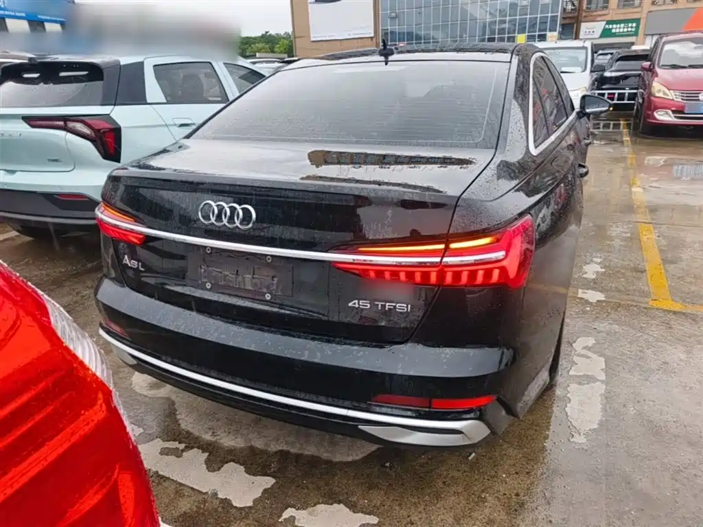 Audi A6L 2023 45 TFSI Premium Selection Dynamic фото 4