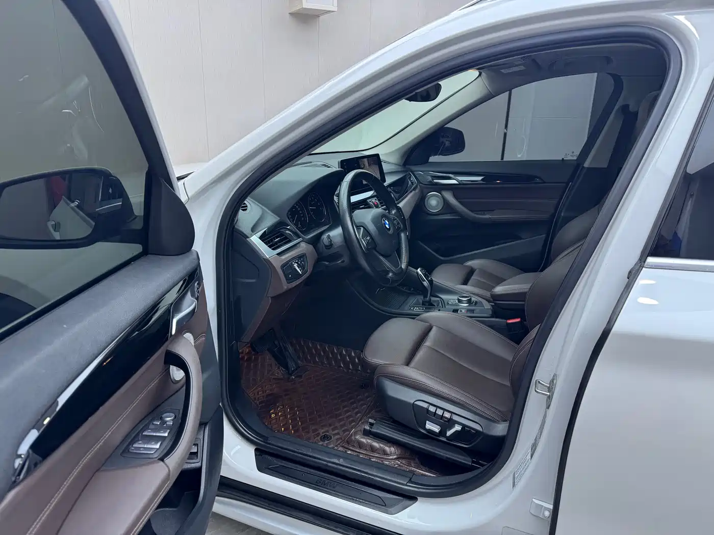 BMW X1 2022 sDrive20Li Fashion фото 7