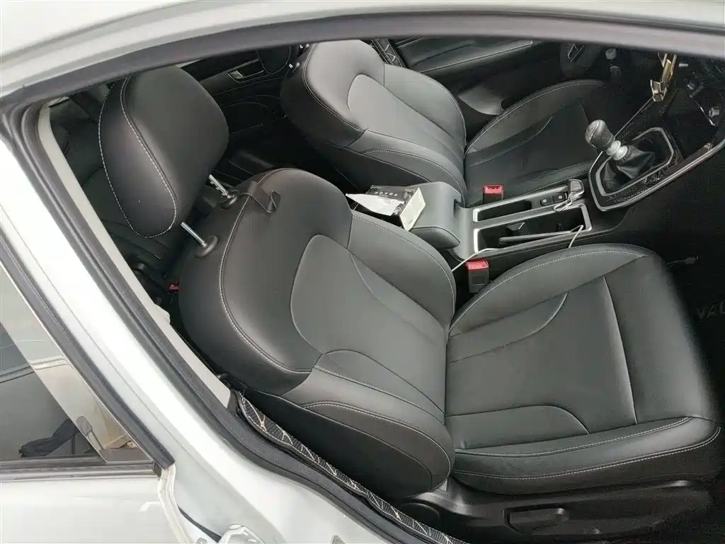 Haval M6 2021 PLUS 1.5T Manual Luxury Smart Connect фото 20