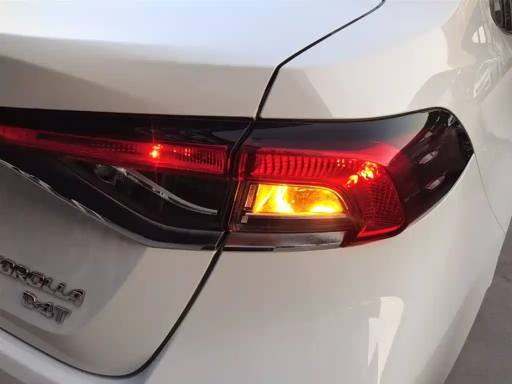 Toyota Corolla 2021 1.2T S-CVT Pioneer PLUS Edition фото 8