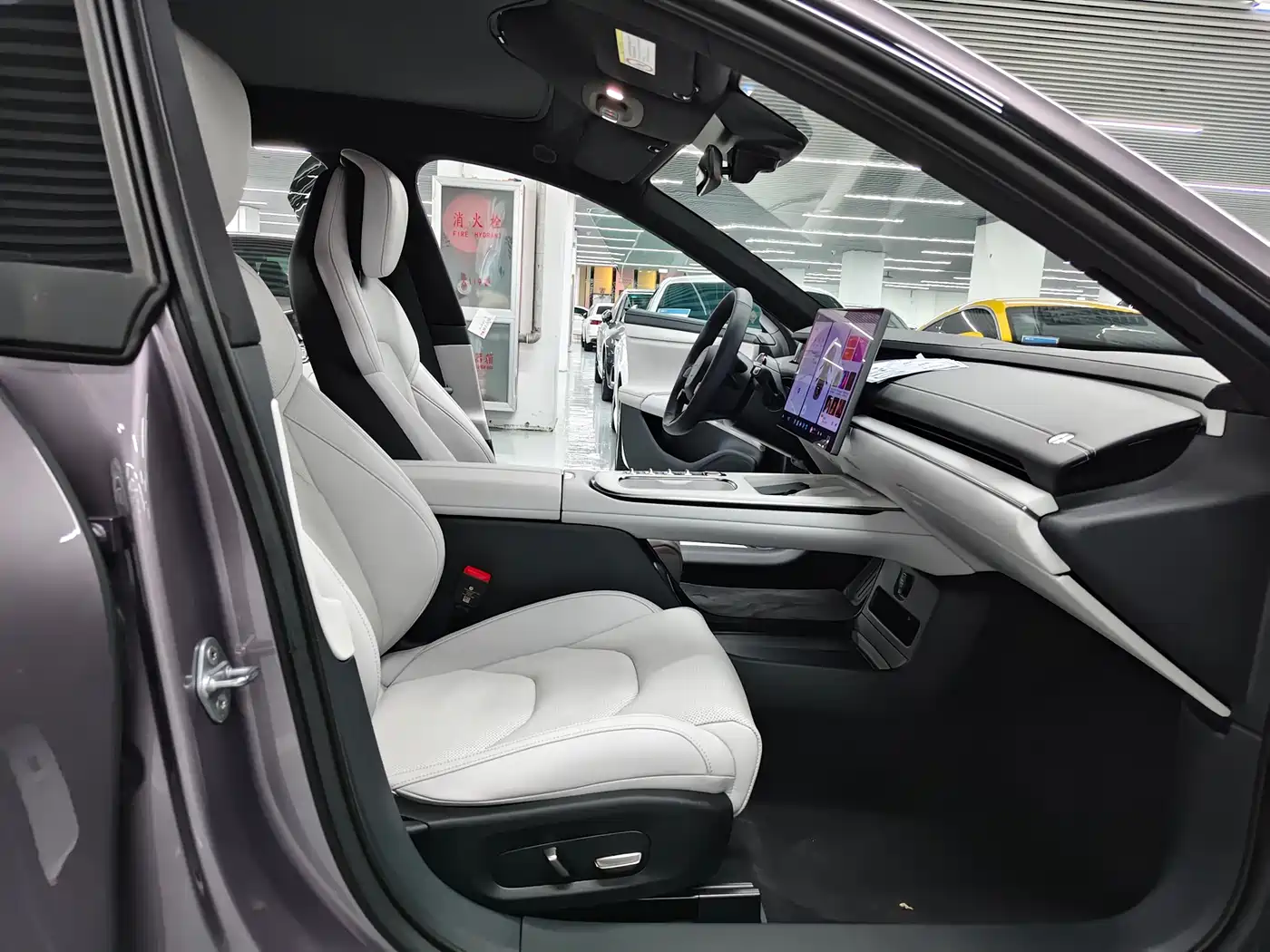 Xiaomi Auto Xiaomi SU7 2024 AWD Extended Range Advanced Smart Driving Max Edition фото 5