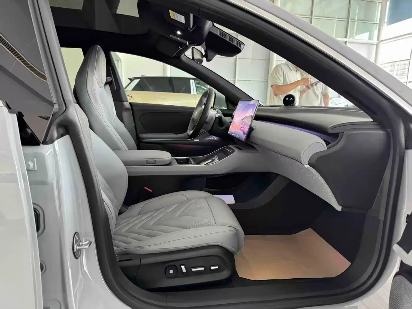 2026 NIO ET5T