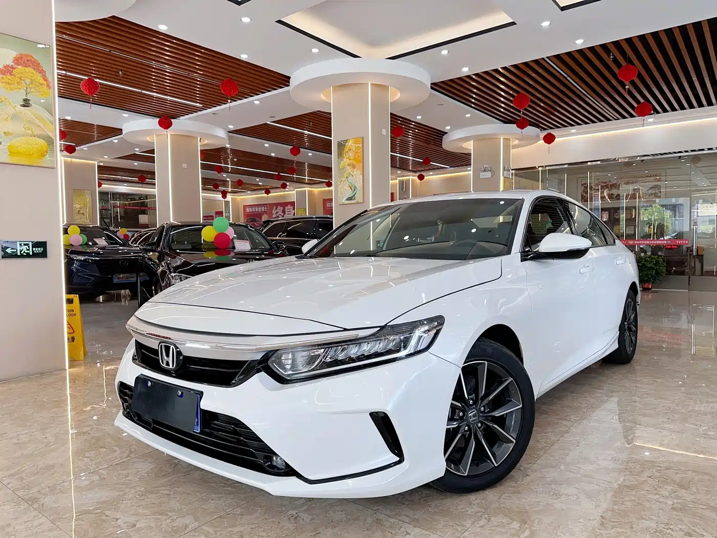 Photo 1 - Honda Inspire