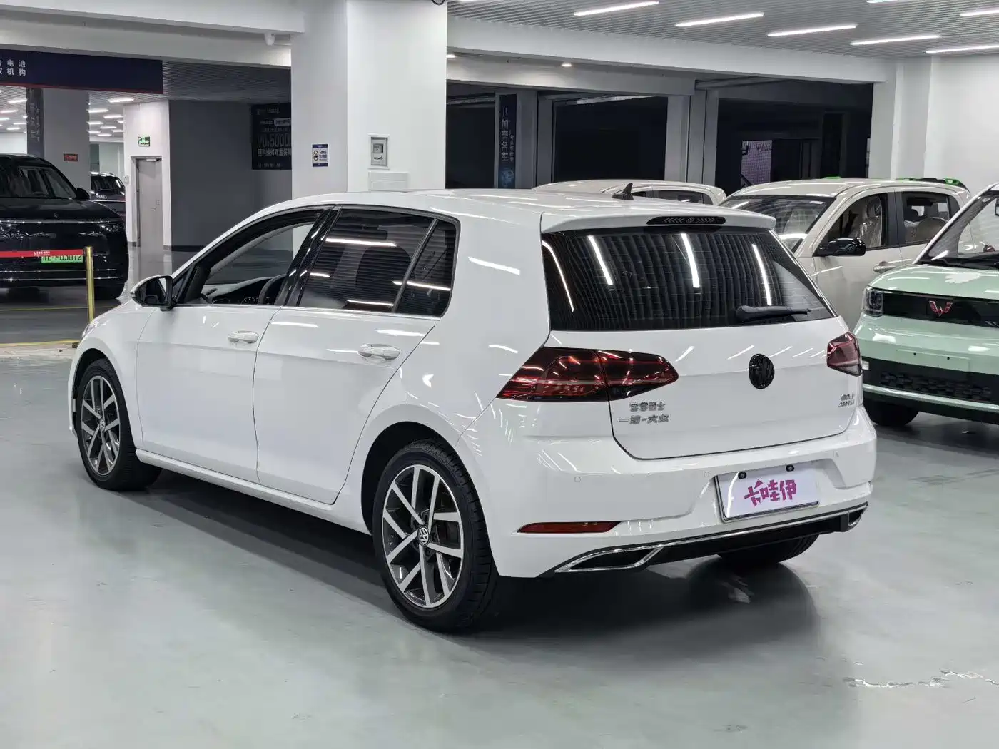 Volkswagen Golf 2020 Beloved Edition 280TSI DSG Luxury фото 4