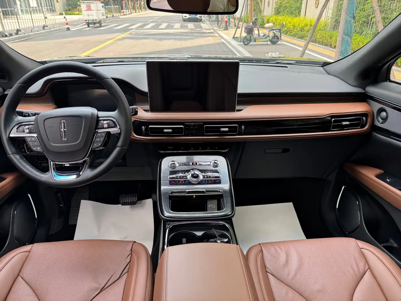 LINCOLN NAVIGATOR