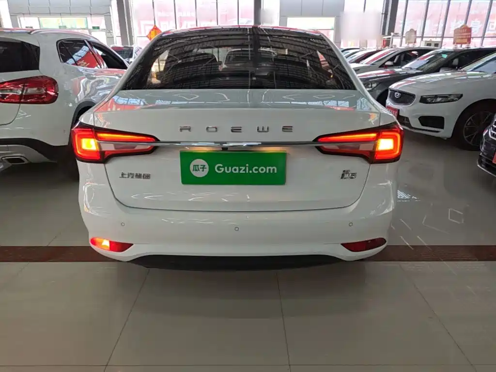 Фото 6 - Roewe i5