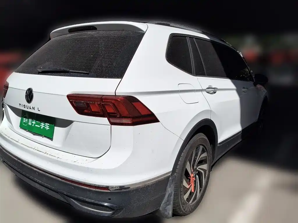 Volkswagen Tiguan L 2025 Model 300TSI Auto 2WD Dragon Edition фото 6