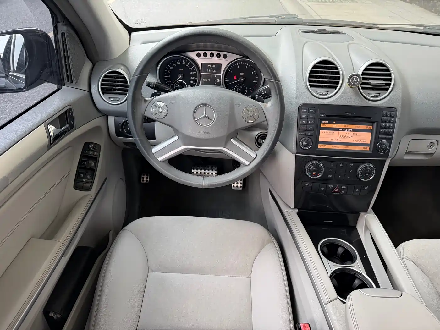 Mercedes-Benz M-Class 2010 ML 300 4MATIC фото 10