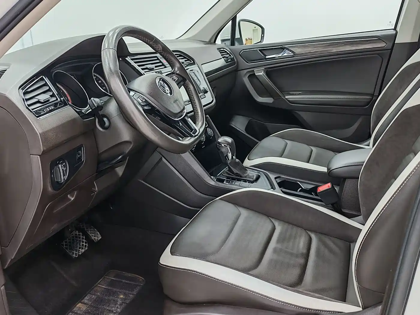 Volkswagen Tiguan L 2017 330TSI Automatic 2WD Comfort Edition фото 7