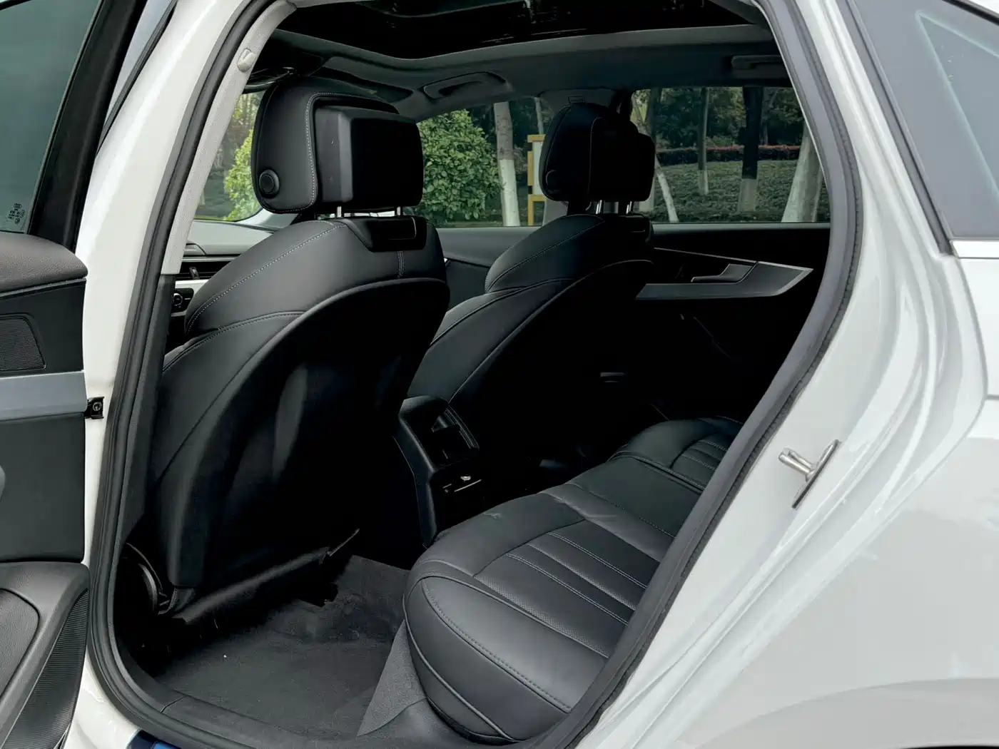 Audi A4L 2020 40 TFSI Fashion Dynamic Edition фото 6