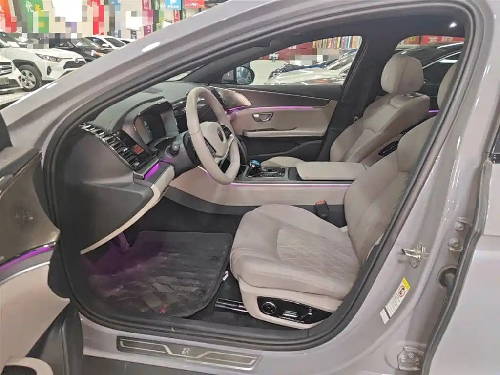 BYD Han 2025 DM-i 125KM LiDAR Smart Driving фото 16
