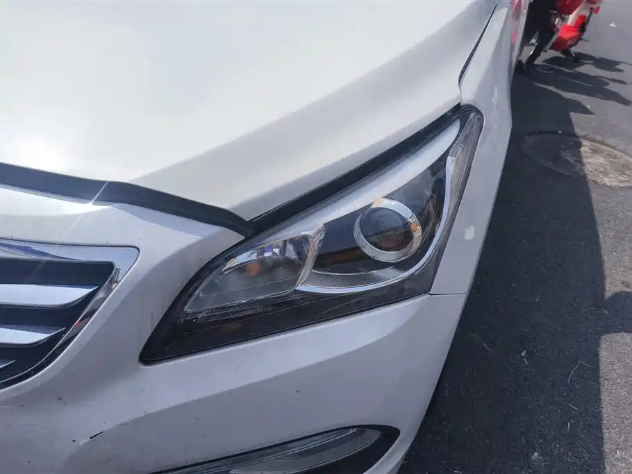 Hyundai Mistra 2016 1.8L Automatic Smart GLS фото 5