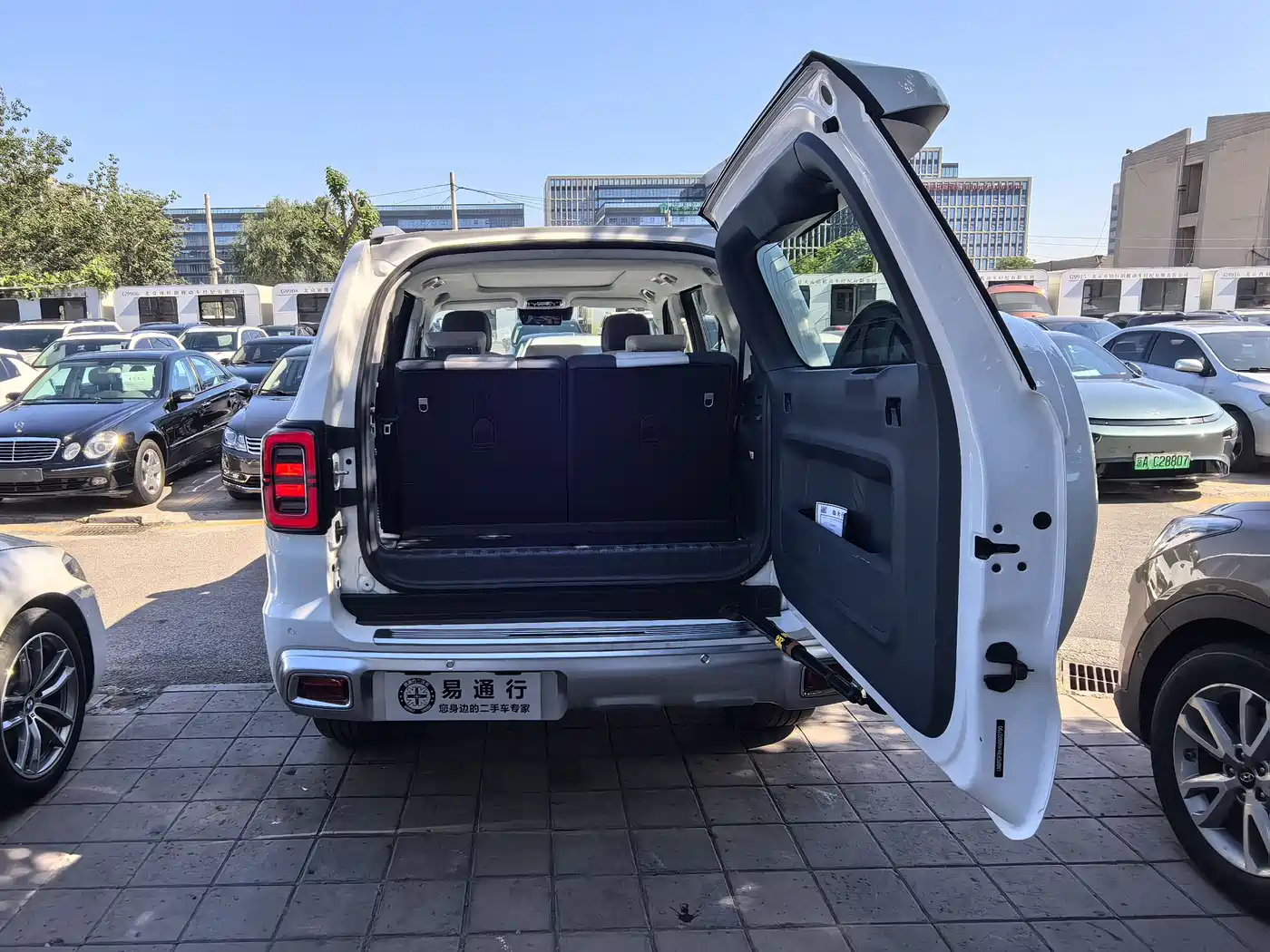 BAIC ORV Beijing Off-Road BJ60 2022 2.0T May Day Edition 7-Seater фото 15