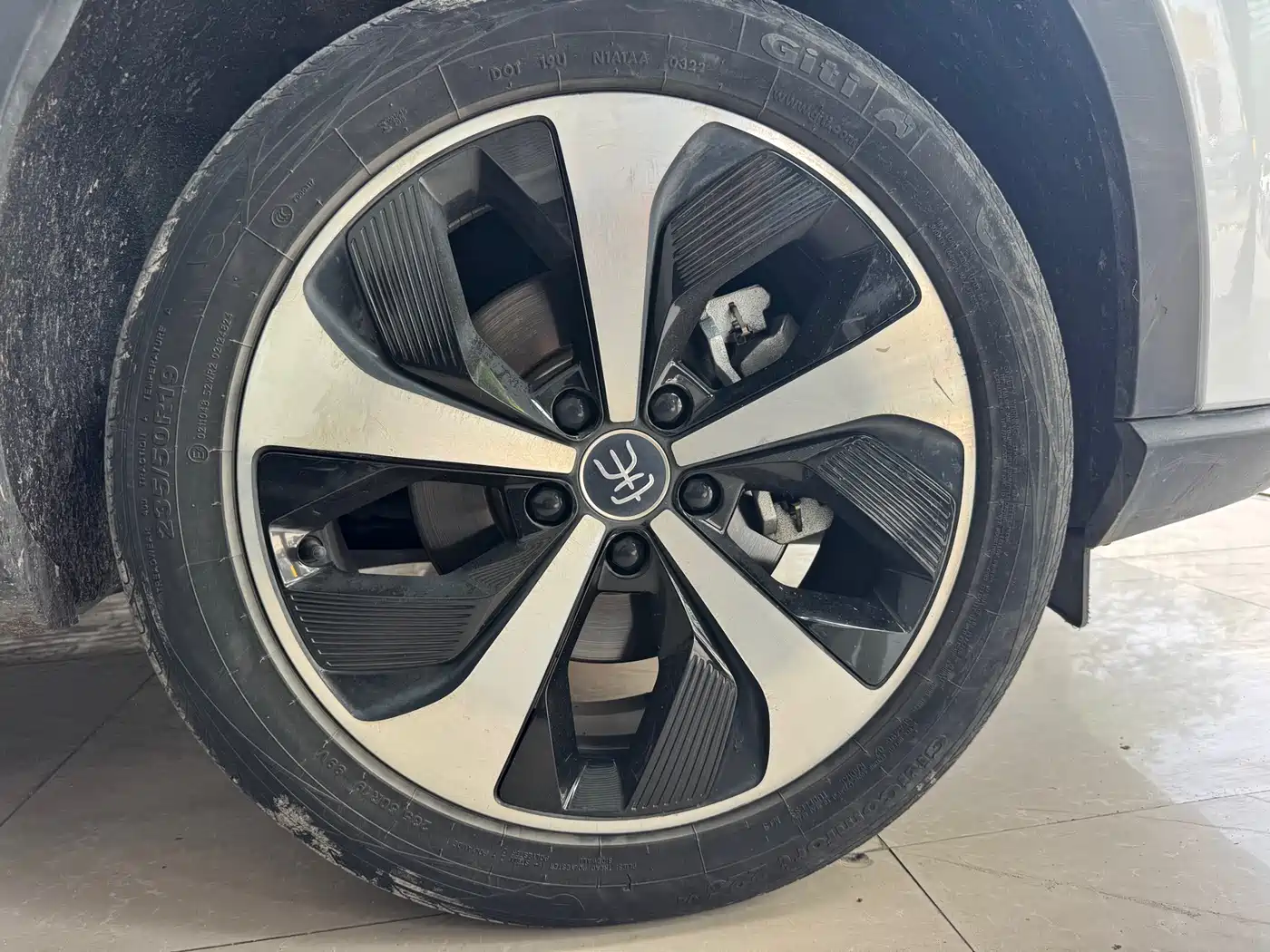 BYD Song PLUS PHEV 2021 EV Premium Model фото 5
