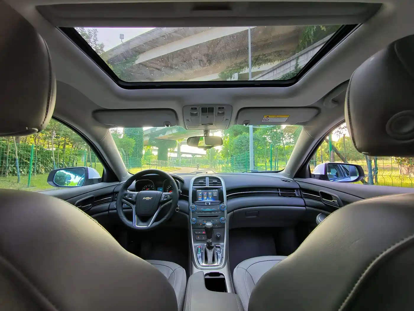 Chevrolet Malibu 2014 2.0L Automatic Luxury фото 12
