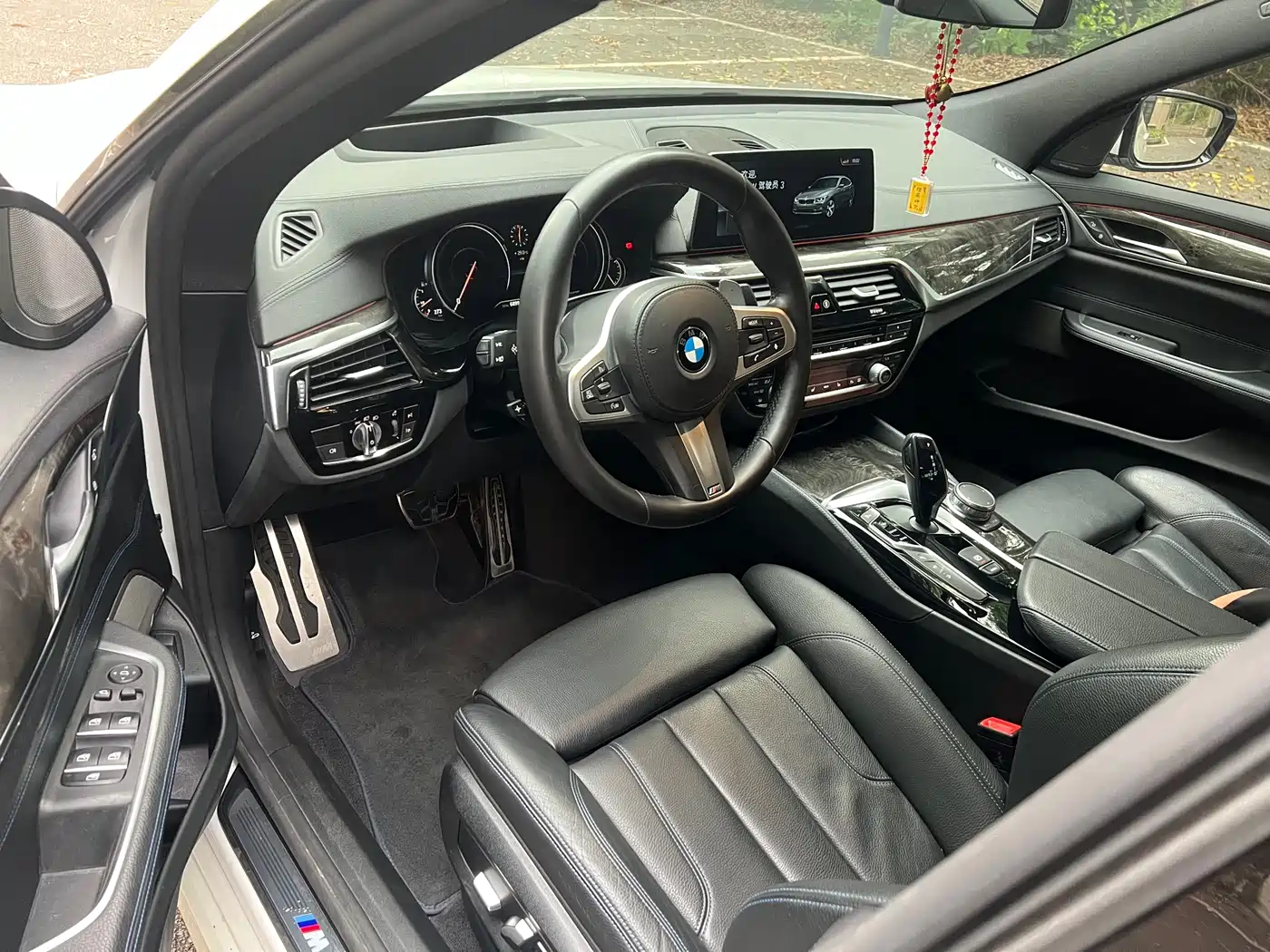 BMW 6 Series GT 2018 630i M Sport Package фото 8