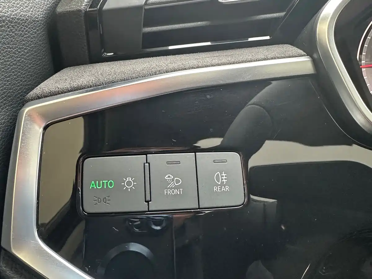 Audi Q3 2023 35 TFSI Fashion Dynamic (1.4T) фото 11