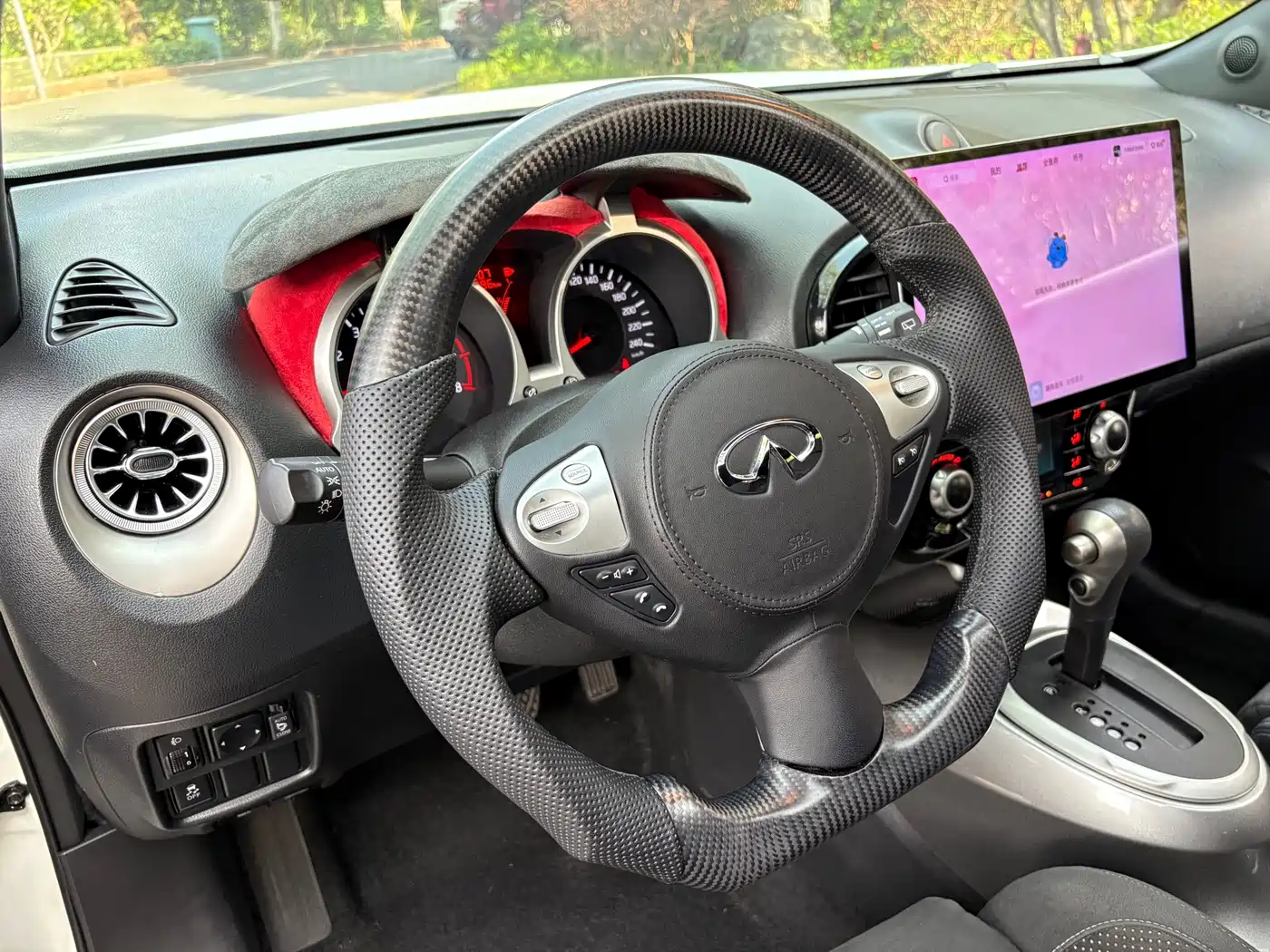 INFINITI ESQ