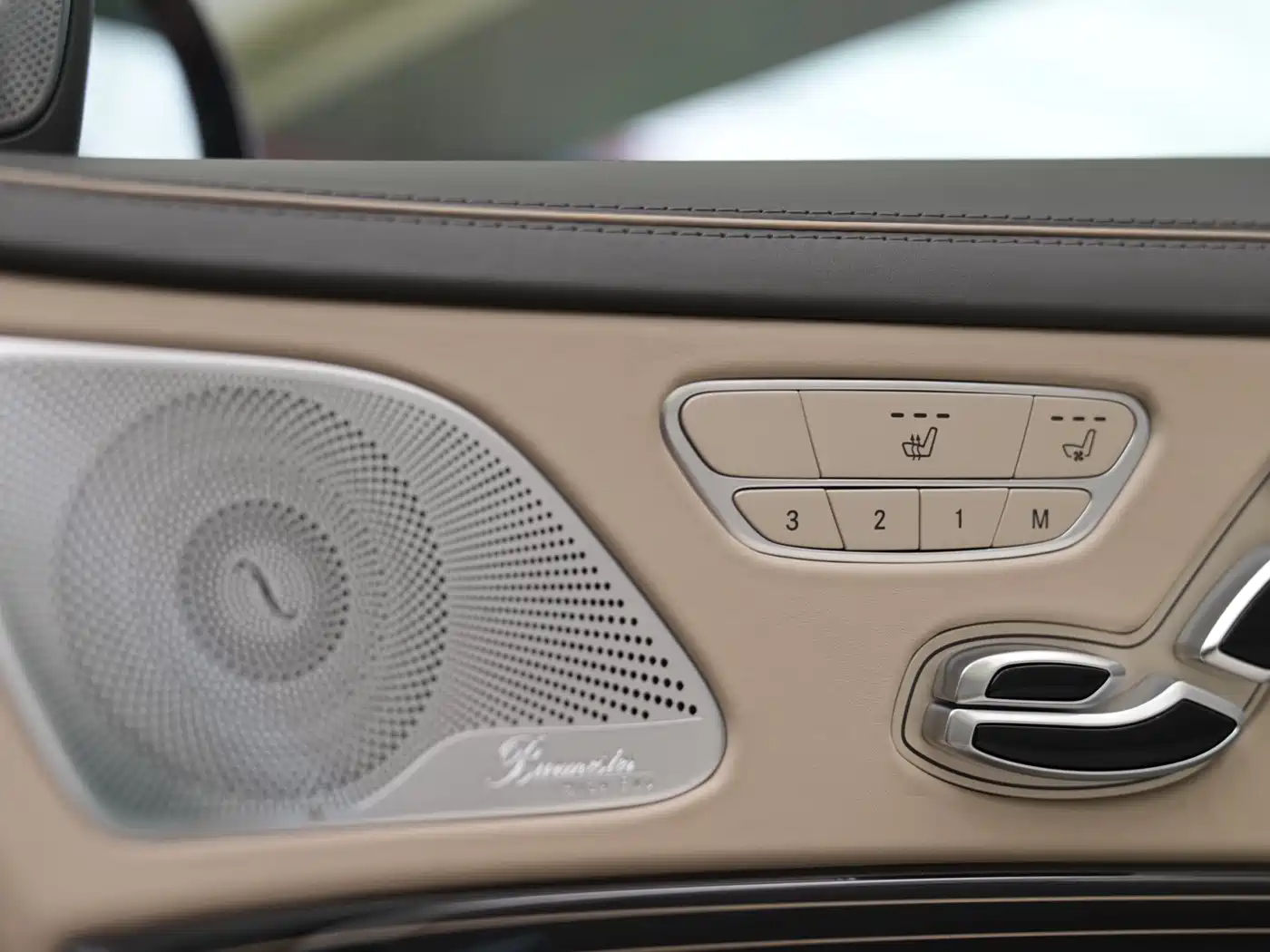 Mercedes-Benz Maybach S-Class 2018 Model S 680 фото 11