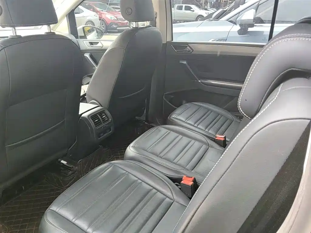 Volkswagen Touran 2016 Touran L 280TSI DSG Comfortline фото 17