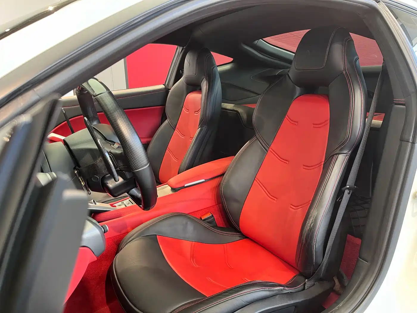Ferrari F12berlinetta 2013 6.3L Standard фото 5