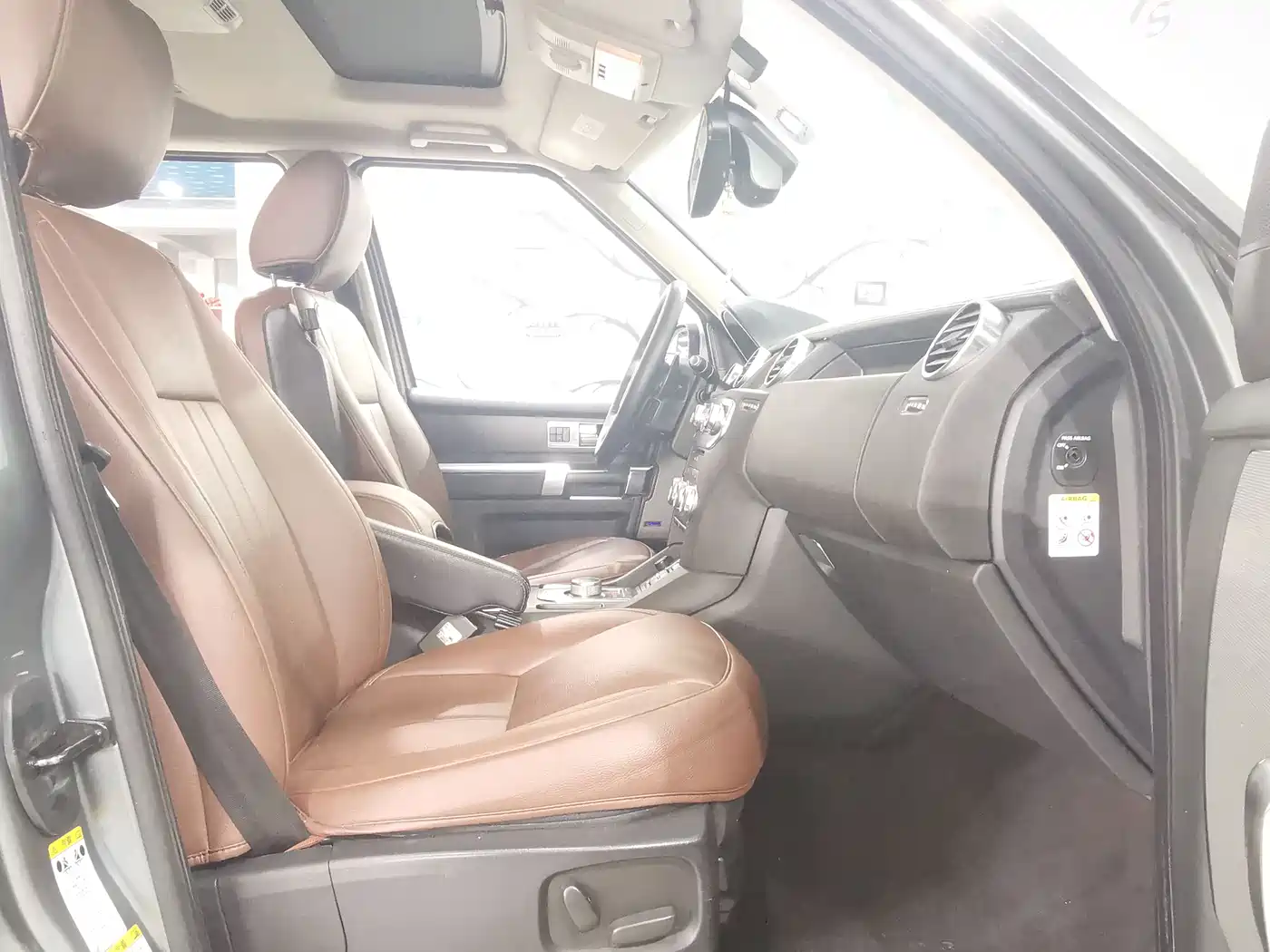 Land Rover Discovery 2016 3.0 SC V6 HSE фото 6