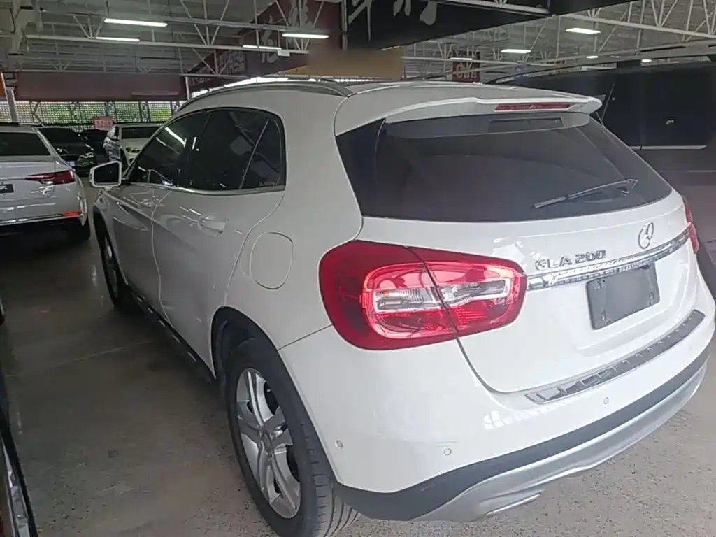 Mercedes-Benz GLA 2016 GLA 200 Dynamic фото 5