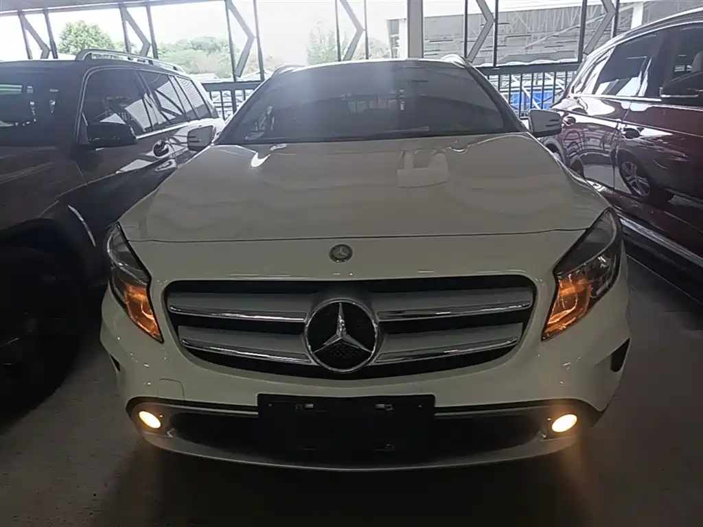 Mercedes-Benz GLA 2016 GLA 200 Dynamic фото 3